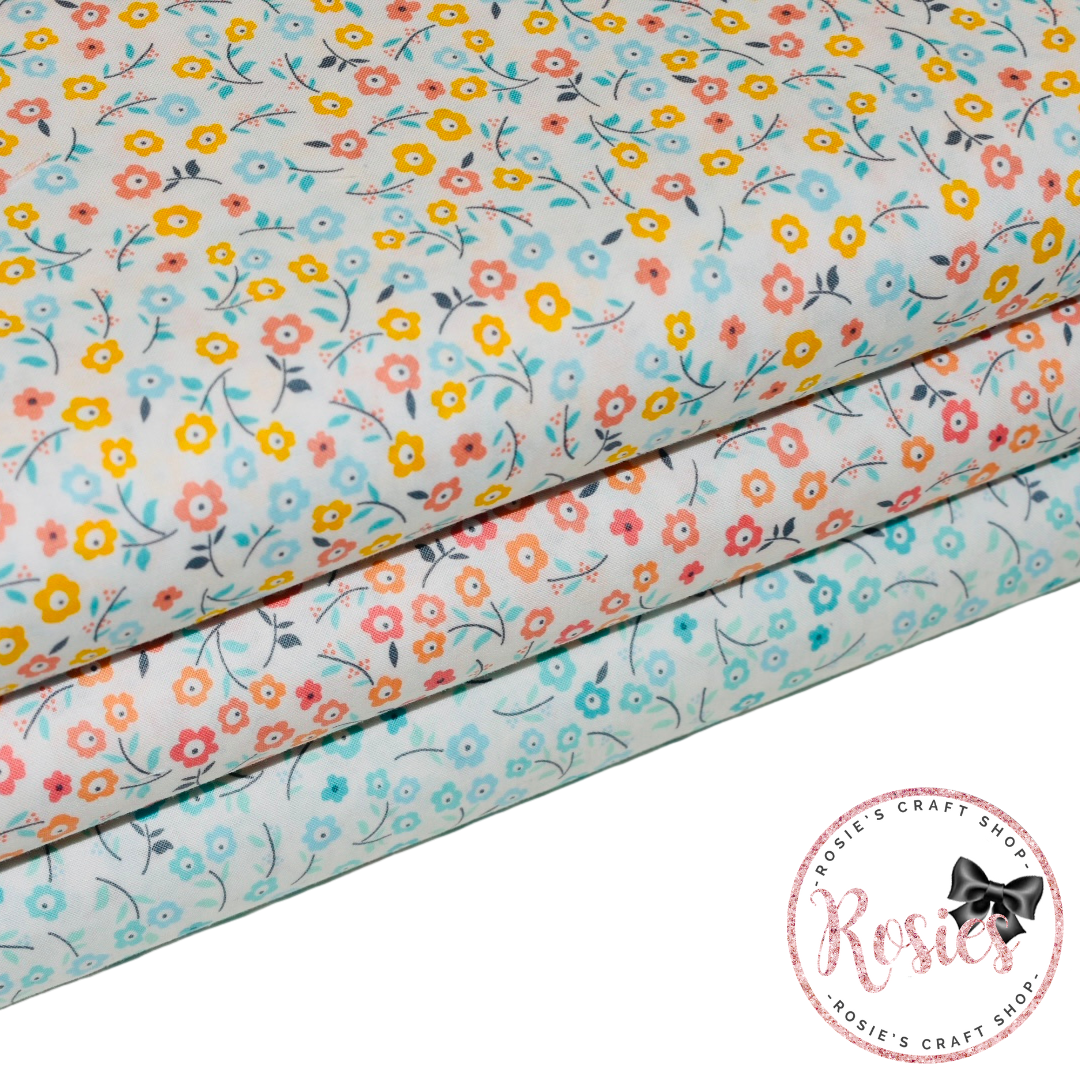 Floral Pattern - Bees Knees - Robert Kaufman Cotton Fabric ✂️ £13 pm