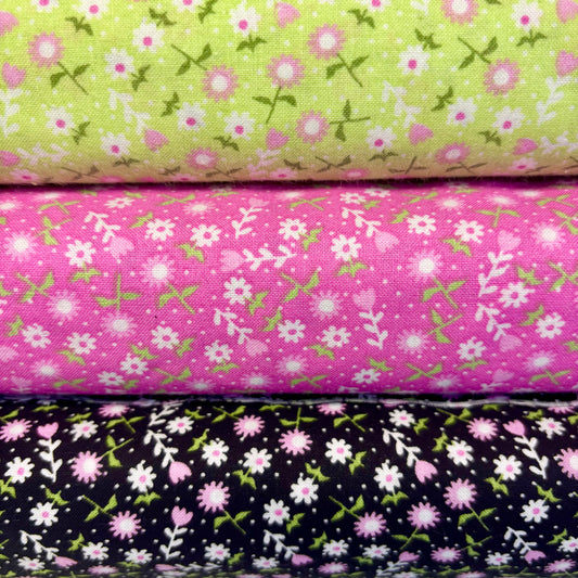 Pink And White Flowers - Kingfisher Cotton Fabric ✂️ £12pm