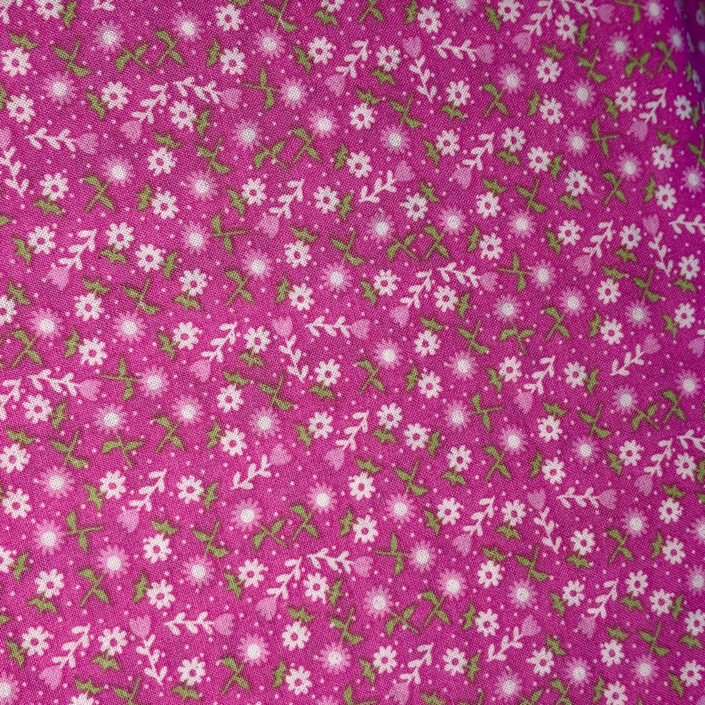 Pink And White Flowers - Kingfisher Cotton Fabric ✂️ £12pm