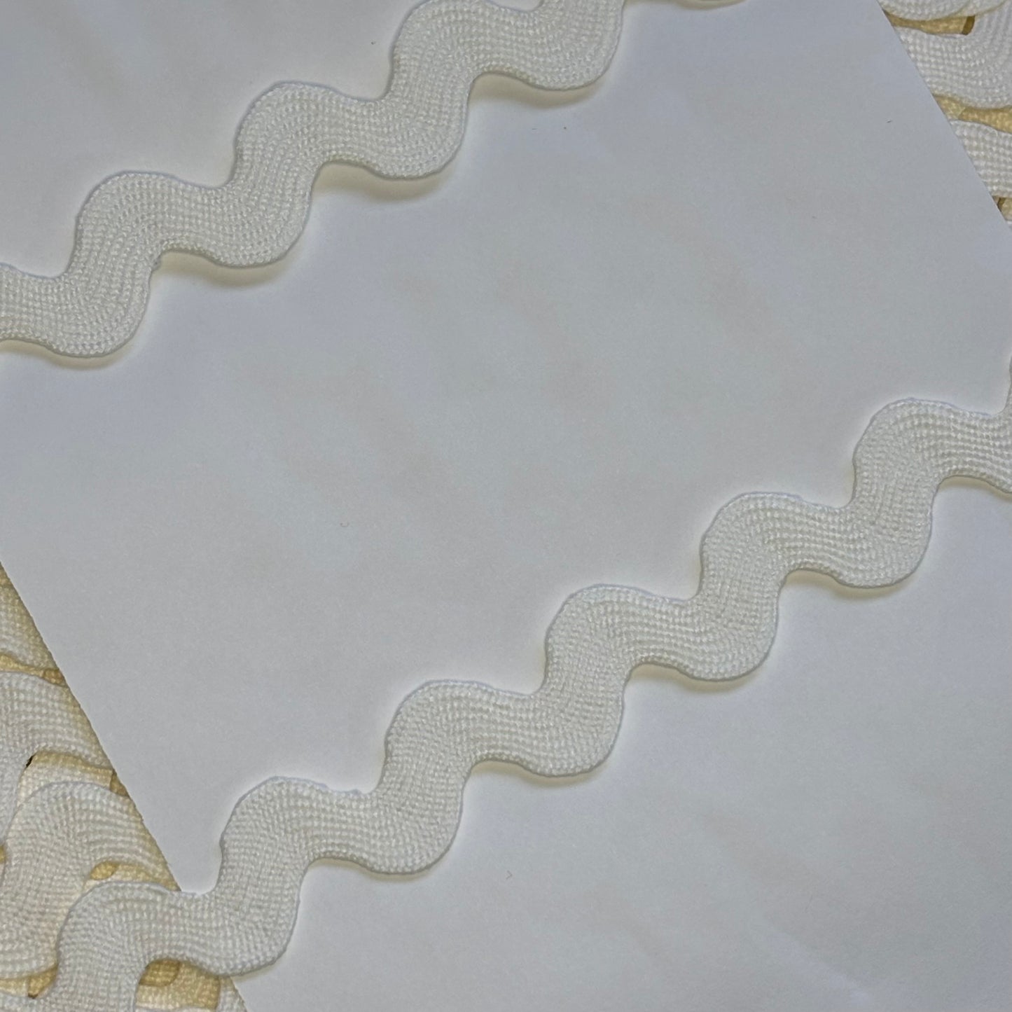 Ivory 20mm Ric Rac Trim ✂️