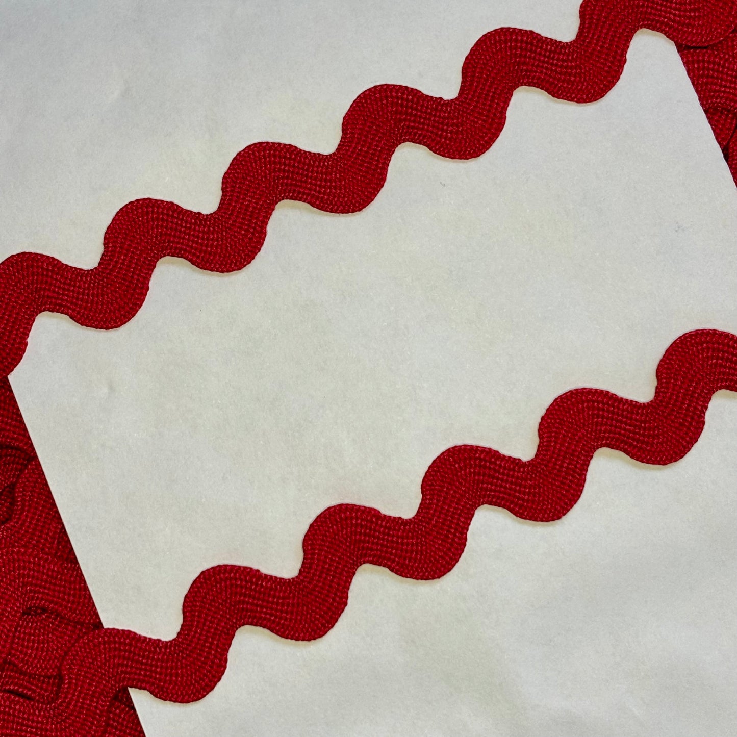 Red 20mm Ric Rac Trim ✂️