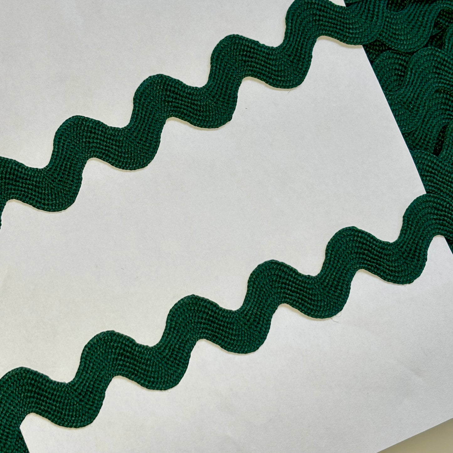 Forest Green 25mm Ric Rac Trim ✂️