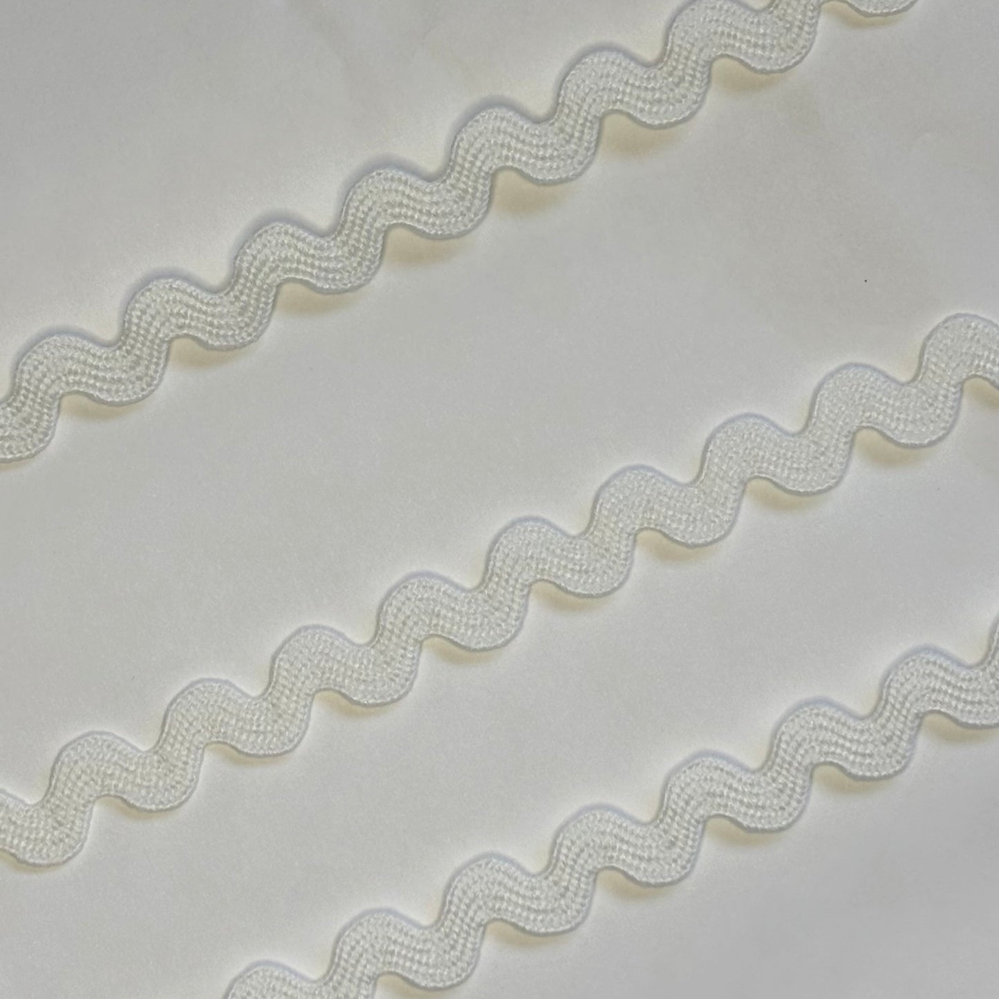 Ivory 8mm Ric Rac Trim ✂️