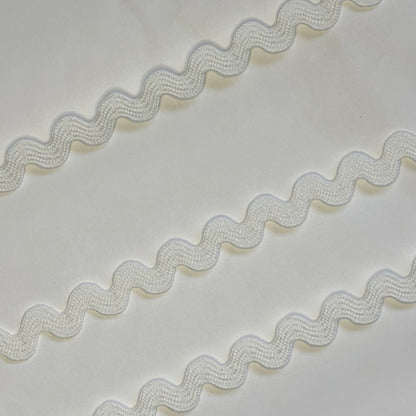 Ivory 8mm Ric Rac Trim ✂️