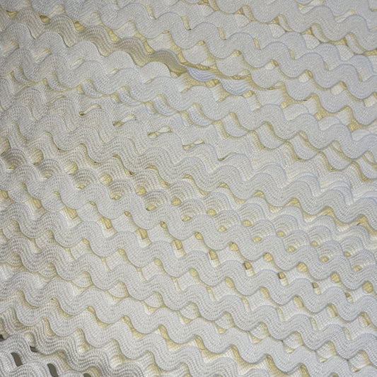 Ivory 8mm Ric Rac Trim ✂️