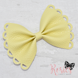 Charlotte Scalloped Pinch Bow Plastic Template 🎀